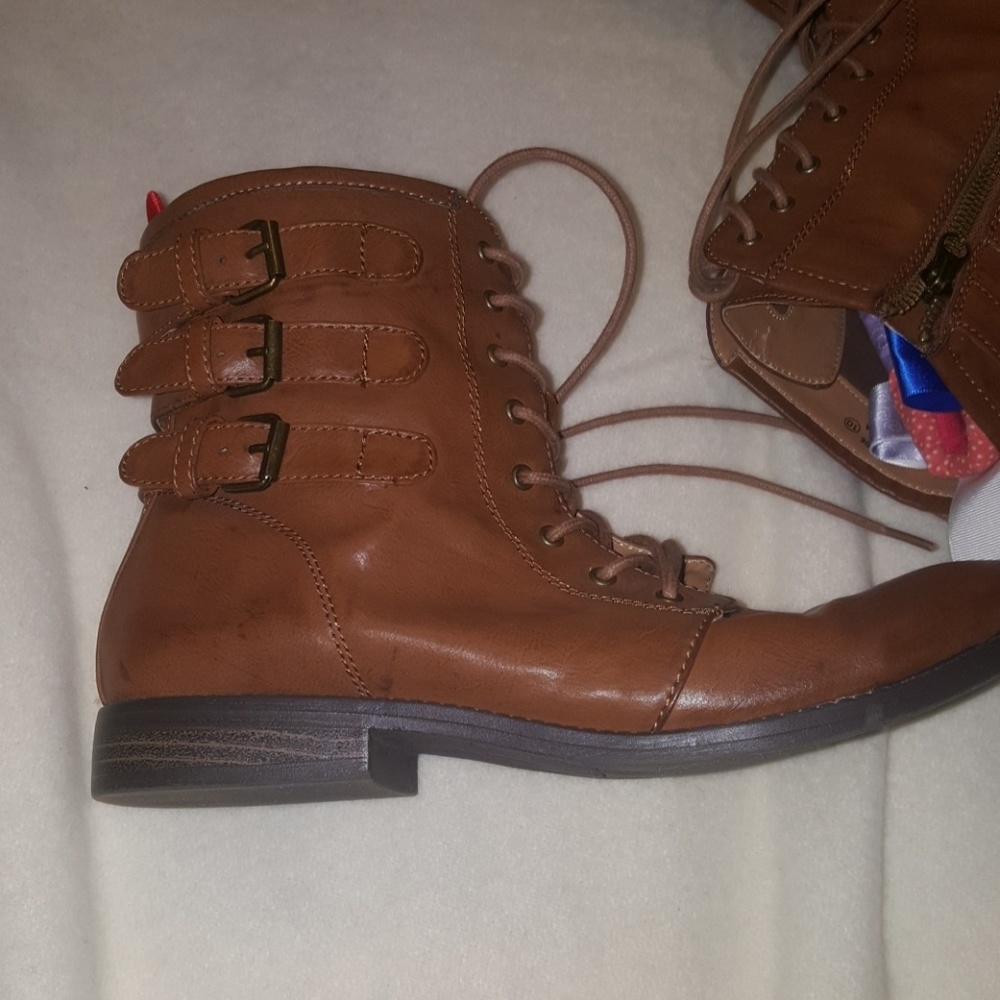#newlisting #boots #utilitarian fall essentials